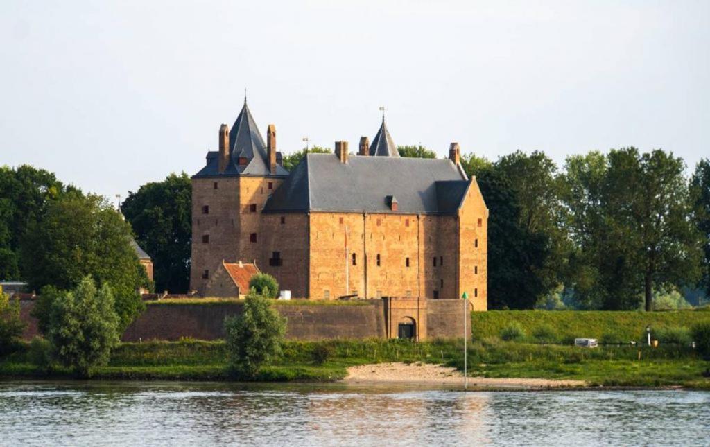 Ewijk Recreatiewoning Maas En Waal 92ヴィラ エクステリア 写真
